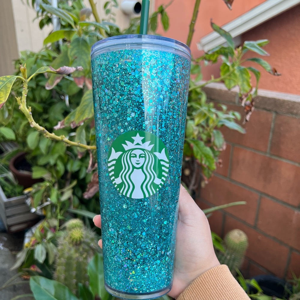 Starbucks snowglobe tumbler